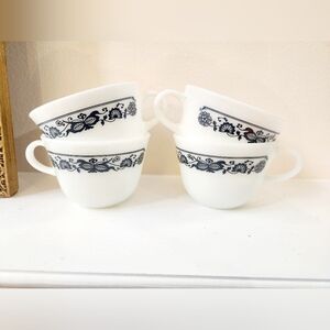 Vintage Pyrex Corning Old Town Blue Onion Mug Set of 4